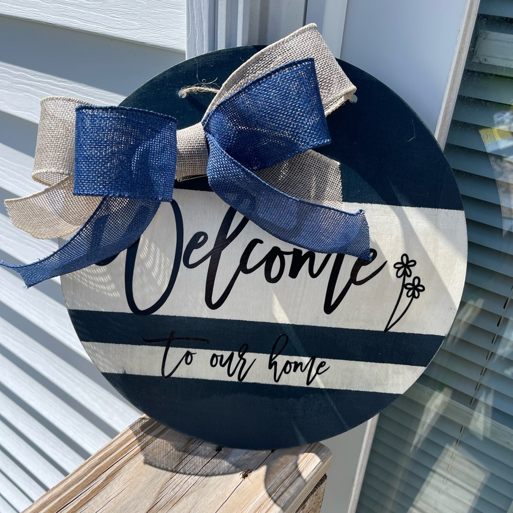 Navy and Cream Welcome Sign with Bow